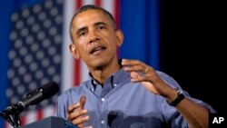 El presidente Barack Obama visitó la Universidad de Buffalo y posteriormente la escuela secundaria Henninger en Syracuse, en donde reveló su plan para ayudar a los aspirantes a la educación superior.
