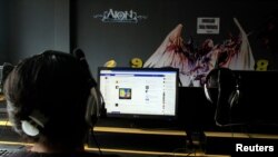 En países autoritarios, los gobiernos están apagando y encendiendo el acceso a internet de acuerdo a su conveniencia.