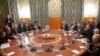 Les ministres de la défense et des affaires étrangères de la Russie et de la Turquie se sont rencontrés dans le cadre d'un effort de Moscou et d'Ankara pour parrainer les pourparlers de lundi entre les partis rivaux en Libye dans la capitale russe. (Photo AP / Pavel Golovkin, pis
