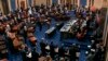 Para juicio a Trump, senadores no podrán hablar ni salir