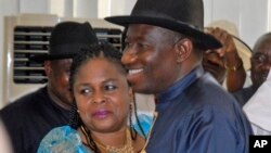L’ex-président du Nigeria Goodluck Jonathan et son épouse Patience, le 19 avril 2011.
