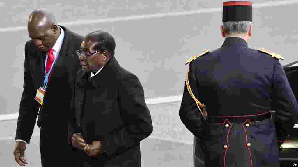 Shugaba Robert Mugabe A Wurin Taron Majalisar Dinkin Duniya Kan Dumamar Yanayi. Nuwamba 30, 2015. 