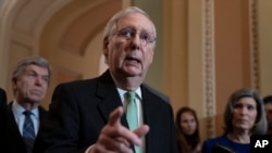 El líder de la mayoría republicana del Senado, Mitch McConnell, catalogó el juicio político al presidente Donald Trump, aprobado por la Cámara de Representantes de Estados Unidos el miércoles por la noche, como "injusto".