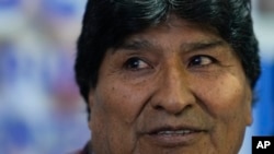 ARCHIVO - Evo Morales, expresidente y actual presidente del partido MAS, da una conferencia de prensa en La Paz, Bolivia, el 11 de abril de 2024. 