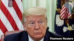  Trump firmó una orden ejecutiva y amenazó a las empresas de redes sociales de Silicon Valley con nuevas regulaciones de libertad de expresión
