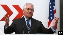 Le secrétaire d'État Rex Tillerson parle à Vienne, Autriche, le 7 décembre 2017.