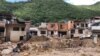 Una docena de viviendas del sector 23 de Enero se desplomaron esta semana por deslizamientos de tierra ocurridas por las fuertes lluvias en Caracas, Venezuela. ÁLVARO ALGARRA/VOA