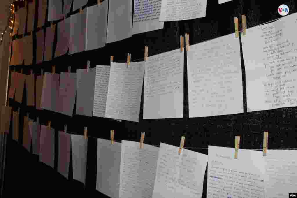 La iniciativa “Escribe tu historia” ya compila decenas de relatos de las vidas de inmigrantes de diferentes países. Foto: Luis Felipe Rojas/VOA.