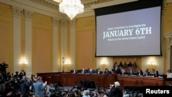 ARCHIVO- El comité legislativo que investiga el asalto al Capitolio del 6 de enero de 2021 durante una audiencia pública en el Congreso el 12 de julio de 2022.