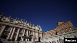 El Papa Francisco dirige la audiencia general semanal en la Plaza de San Pedro, en el Vaticano, el 8 de noviembre de 2023. 