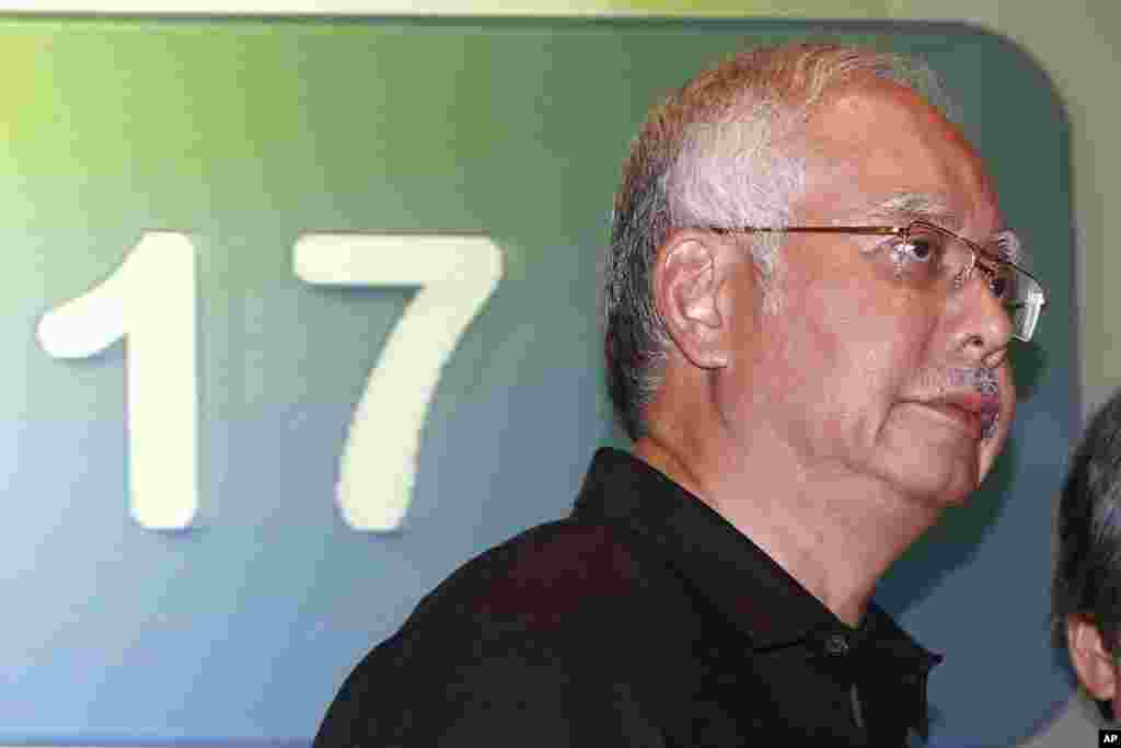 Malaysian Prime Minister Najib Razak: ``If it transpires that the plane was indeed shot down, we insist that the perpetrators must swiftly be brought to justice.''