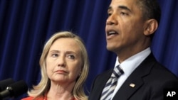 A Secretária de Estado Hillary Clinton e o presidente Obama visitaram o continente africano em diferentes ocasiões