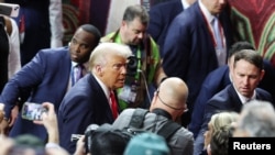 El presidente de EEUU, Donald Trump, asiste al Super Bowl LIX entre los Philadelphia Eagles y los Kansas City Chiefs, en Nueva Orleans, Luisiana, el 9 de febrero de 2025. 