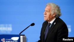 ARCHIVO - El secretario general de la Organización de los Estados Americanos, Luis Almagro, habla durante la Segunda Sesión Plenaria de Líderes durante la IX Cumbre de las Américas en Los Ángeles, California, EEUU, en junio de 2022.