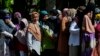 Aceh Wajibkan Laki-Laki dan Perempuan Terpisah di Kendaraan Umum
