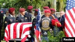 L'enterrement d'un des soldats américains tués à Tongo Tongo, au Niger, le 21 octobre 2017.