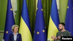 Урсула фон дер Ляйен и Владимир Зеленский (архивное фото)