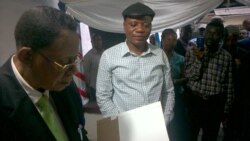 Jean-Marc Kabund au micro de Walter Nkuy de Top Congo FM à Kinshasa