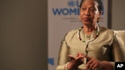 Phumzile Mlambo-Ngcuka, subsecretaria general de Naciones Unidas y directora ejecutiva de ONU Mujeres, habla durante una rueda de prensa con The Associated Press en Bosnia-Herzegovina, el 5 de noviembre de 2019.