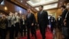 El Secretario de Estado de los Estados Unidos, Antony Blinken, camina con el Ministro de Relaciones Exteriores de China, Qin Gang, en la Casa de Huéspedes del Estado de Diaoyutai en Beijing, China, el 18 de junio de 2023.