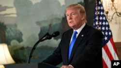 Президент Трамп у Білому домі піддає критиці ядерну угоду з Іраном