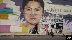 Mural pide justicia para Diana Velázquez, una joven ede 24 años que fue encontrada asesinada en Chimalhuacán, estado de México, en 2017. 