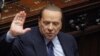 Berlusconi va al G-20 en aprietos