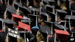 El gobierno del presidente Barack Obama pide al Congreso un compromiso bipartidista para llegar a un acuerdo sobre las tasas de interés de los créditos estudiantiles.