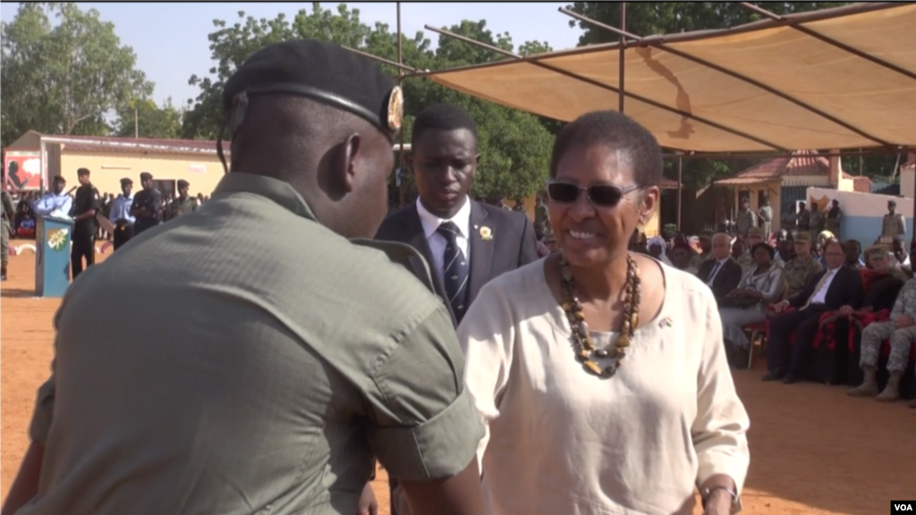 Amurka ta tallafawa Nijar da horas da 'yan sanda 250 tare da ba su tallafin motoci 50 da wasu kayan aiki domin su dakile barazanar Boko Haram a kasar. Satumba 06, 2016