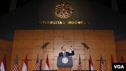 El presidente Barack Obama fue calurosamente recibido durante su discurso en la Universidad de Indonesia en Yakarta.