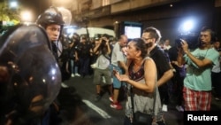 La medida anunciada por el FMI se produce cuando en el país se vienen discutiendo las reformas de Estado propuestas por el presidente Javier Milei y en las calles crece la presión con protestas como las ocurridas la noche del 31 de enero de 2024. 