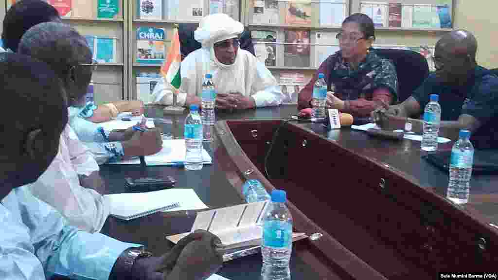 Tantaunawar tawagar Majalisar dinkin duniya da jami'an hukumar kare hakkin bil adam CNDH.
