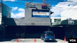 Verónica Chávez asegura que las instalaciones de 100% Noticias en Nicaragua siguen vigiladas por las fuerzas de seguridad del gobierno.