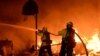 Les incendies dévastateurs restent hors de contrôle en Californie