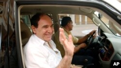 El expresidente de Ecuador, Abdalá Bucaram, de 68 años, fue detenido el miércoles 12 de agosto de 2012. [Archivo] 