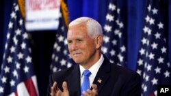 Kandidat presiden dari Partai Republik mantan Wakil Presiden Mike Pence pada acara kampanye di Ankeny, Iowa, Rabu, 7 Juni 2023. (AP / Charlie Neibergall)