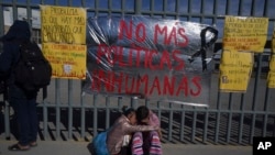 ARCHIVO- El incendio en un centro de detención en Ciudad Juárez, México, ocurrido la noche del 27 de marzo de 2023, dejó 40 personas fallecidas. Las autoridades mexicanas abrieron una investigación para esclarecer los hechos. 
