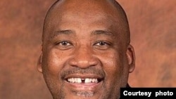 Umphathintambo wogatsha lwezemidlalo lamasiko Umnumnzana Gayton Mckenzie- (Credit: South African government site)