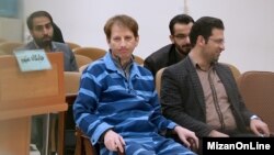 بابک زنجانی که مدعی کمک به حکومت در دور زدن تحریمهاست، حالا با حکم اعدام مواجه شده است. 
