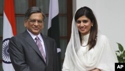 بھارت، پاکستان کے ساتھ تعمیری تعلقات چاہتا ہے: بھارتی وزیر خارجہ