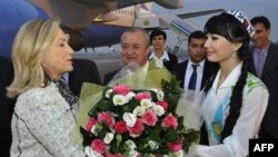 ABŞ Dövlət katibi Hillari Klinton Cənubi və Mərkəzi Asiya ölkələrinə səfərini başa vurur