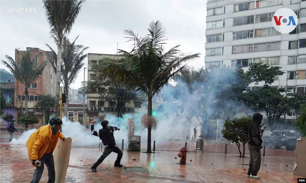 La comunidad protesta contra el Gobierno. Bogotá, Colombia, 6 de mayo de 2021.