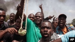 Des manifestants dans Ouagadougou, 17 septembre 2015