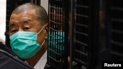 黎智英2021年2月9日乘囚车抵达香港终审法院（路透社）