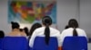 ¿Qué se sabe de la suspensión del ingreso de refugiados a EEUU y del fin de los centros de procesamiento de migrantes?