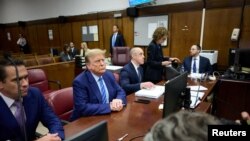 Vaimbova mutungamiri weAmerica, VaDonald Trump, vari mudare muNew York.