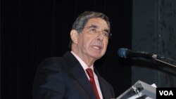 El ex presidente de Costa Rica, Oscar Arias, criticó la compra de armas en América Latina.