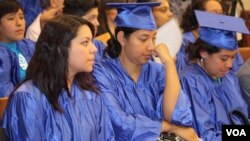 La medida afectará a más de siete millones de estudiantes en EE.UU. [Foto: Mitzi Macias, VOA].