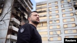Президент України Володимир Зеленський відвідає Польщу із вперше з часу повномасштабної війни заздалегідь офіційно оголошеним візитом. Ukrainian Presidential Press Service/Handout via REUTERS 