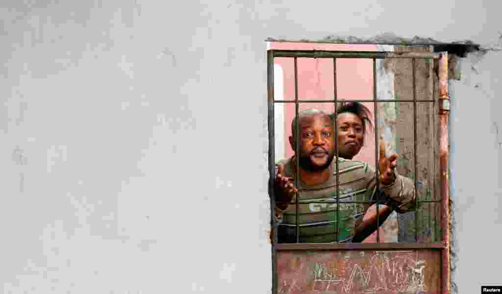 Des habitants manifestent contre le président Joseph Kabila, le 20 décembre 2016 à Kinshasa.
